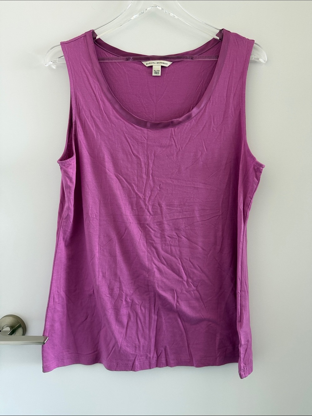 NWOT - Banana Republic - Casual Scoop Neck Tank Top - Magenta